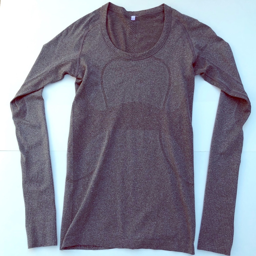 Lululemon top